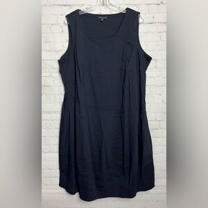 Eileen Fisher Woman Navy Sleeveless Linen Blend Shift Dress